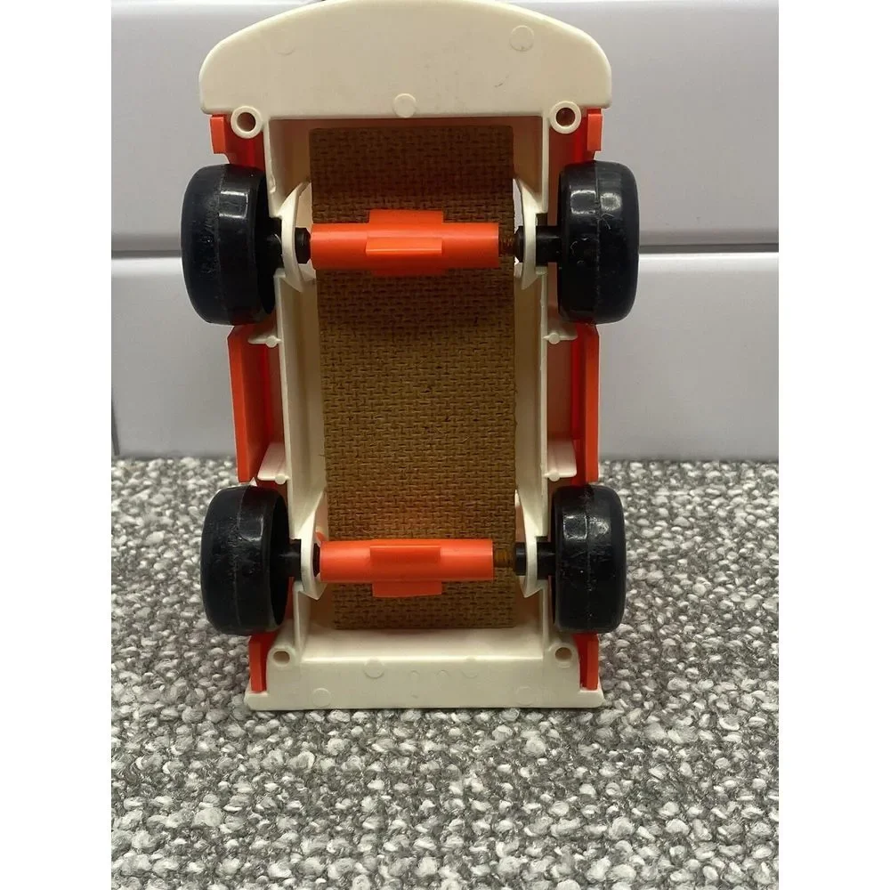 Fisher Price VTG‎ Mini Van Car With Family People Dog 1969 HG8